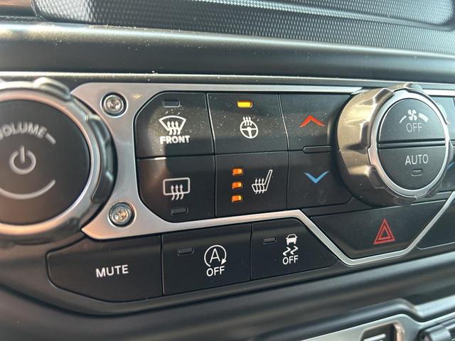 Photo of 2018 Black Clearcoat Jeep Wrangler Unlimited