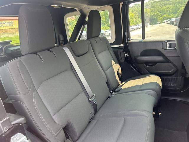 Photo of 2018 Black Clearcoat Jeep Wrangler Unlimited