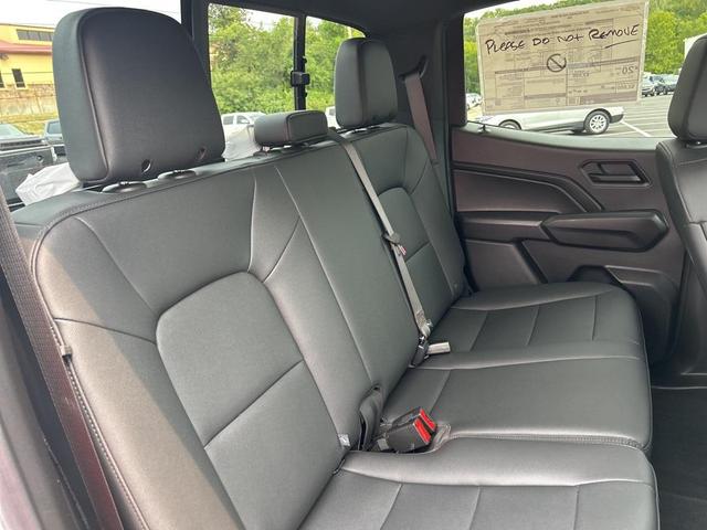 Photo of 2025 Summit White Chevrolet Colorado