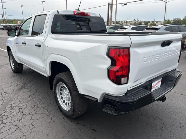 Photo of 2025 Summit White Chevrolet Colorado