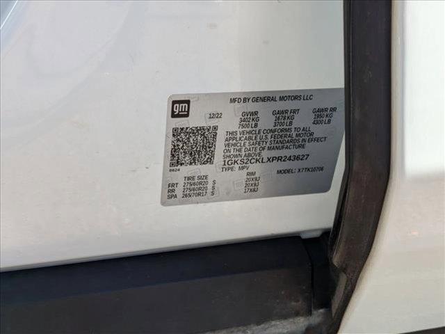 Photo of 2023 Summit White GMC Yukon