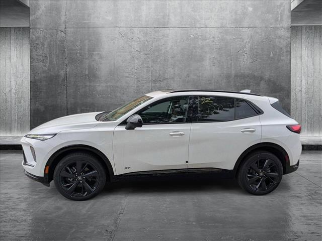 Photo of 2025 Summit White Buick Envision