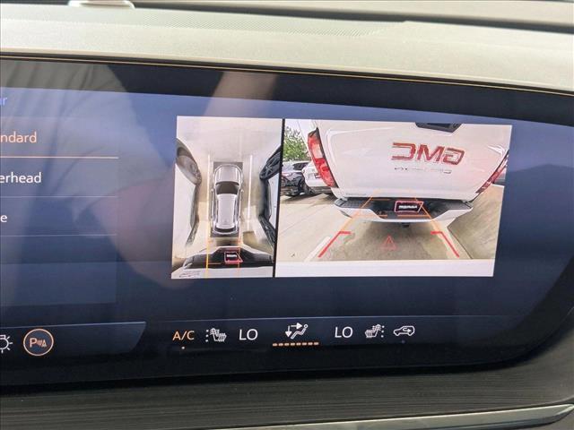 Photo of 2025 Iridescent White Tricoat Buick Envision