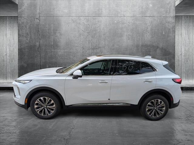 Photo of 2025 Iridescent White Tricoat Buick Envision