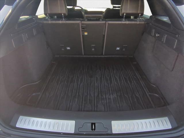 Photo of 2018 Black Land Rover Range Rover Velar