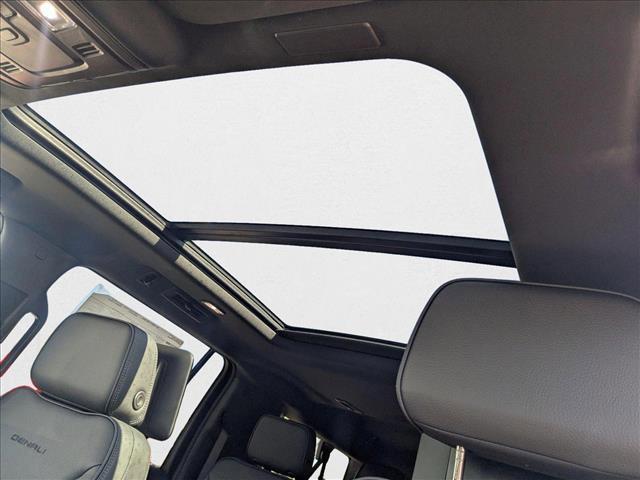 Photo of 2025 Volcanic Red Tintcoat GMC Yukon XL