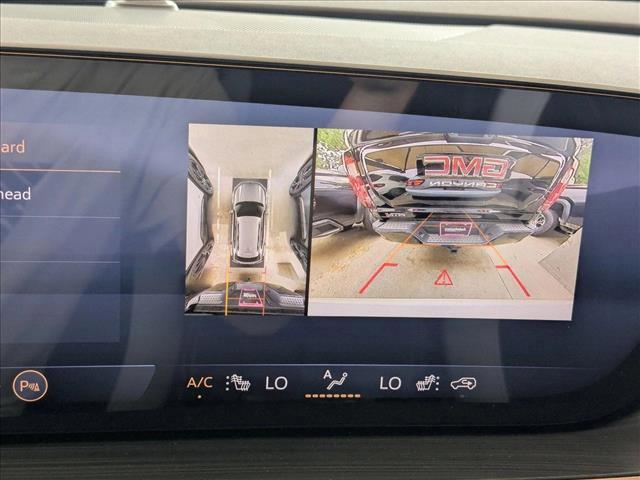 Photo of 2025 Iridescent White Tricoat Buick Envision