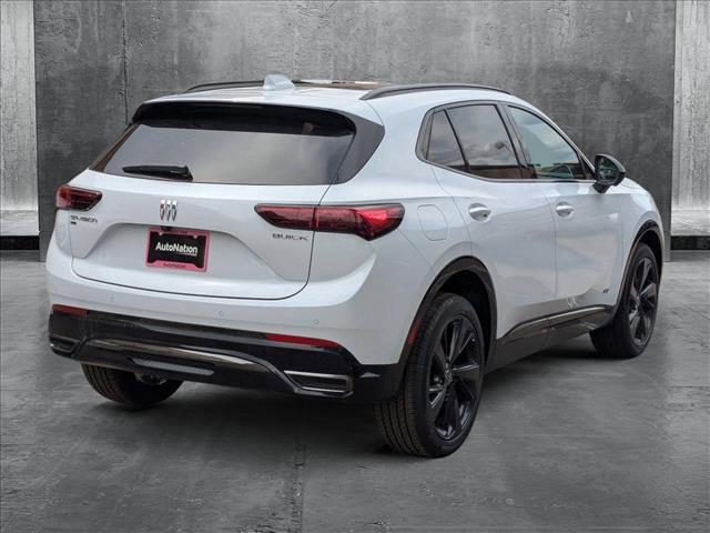 Photo of 2025 Iridescent White Tricoat Buick Envision
