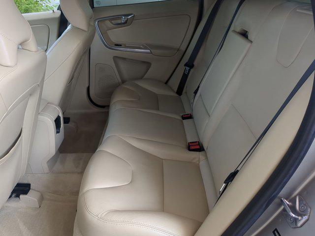 Photo of 2015 Rich Java Metallic Volvo XC60