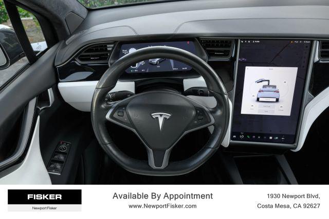 Photo of 2019 Gray Tesla Model X