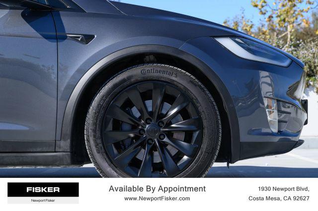 Photo of 2018 Gray Tesla Model X