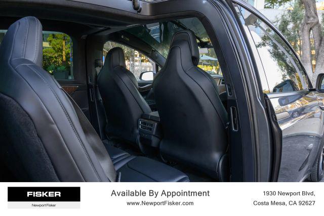 Photo of 2018 Gray Tesla Model X