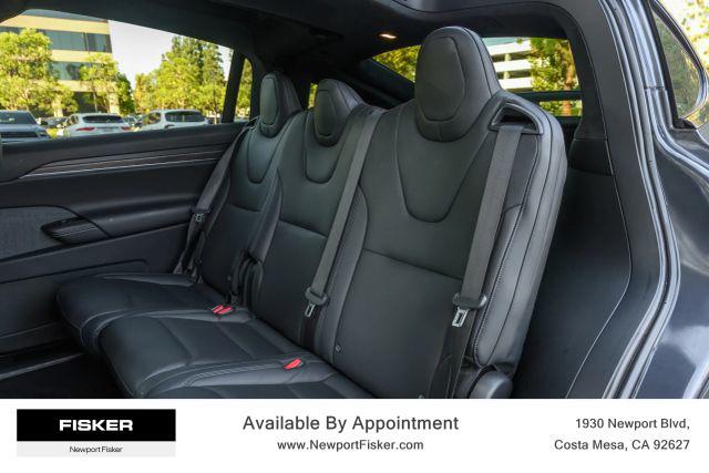 Photo of 2022 Gray Tesla Model X