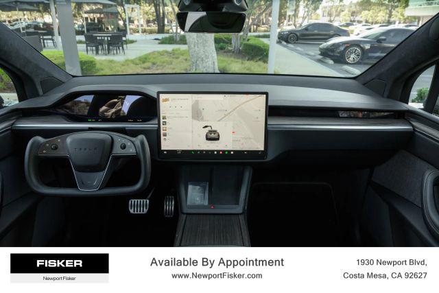 Photo of 2022 Gray Tesla Model X