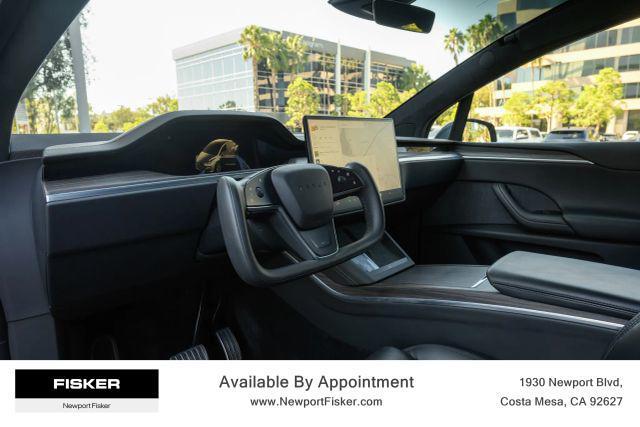 Photo of 2022 Gray Tesla Model X