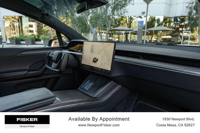 Photo of 2022 Gray Tesla Model X