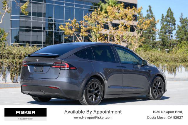 Photo of 2022 Gray Tesla Model X