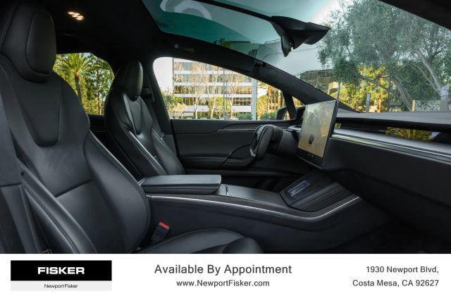 Photo of 2022 Gray Tesla Model X