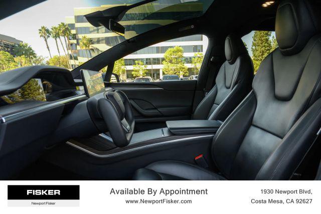 Photo of 2022 Gray Tesla Model X