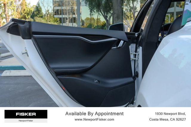 Photo of 2020 White Tesla Model S