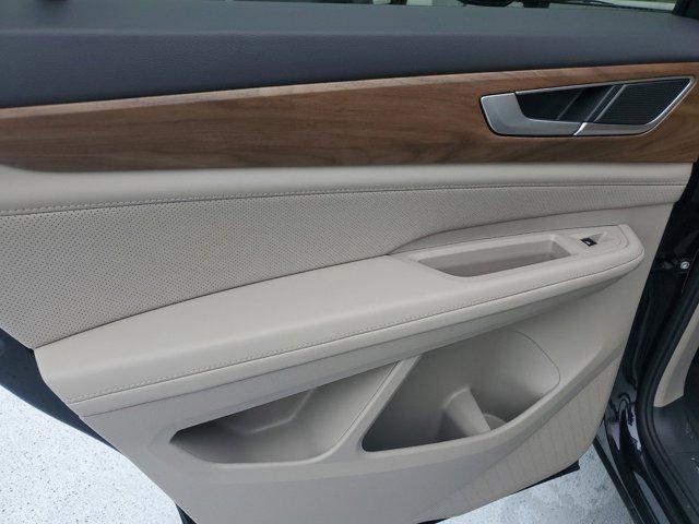 Photo of 2025 Deep Black Pearl Volkswagen Atlas