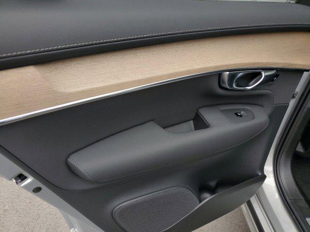 Photo of 2025 Silver Dawn Metallic Volvo XC90