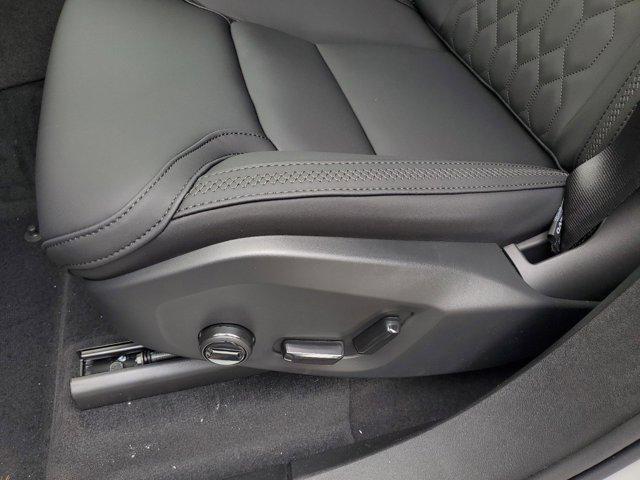 Photo of 2025 Silver Dawn Metallic Volvo XC90