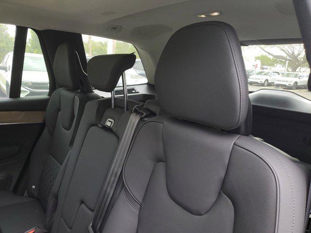 Photo of 2025 Silver Dawn Metallic Volvo XC90