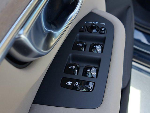 Photo of 2026 Denim Blue Metallic Volvo XC90