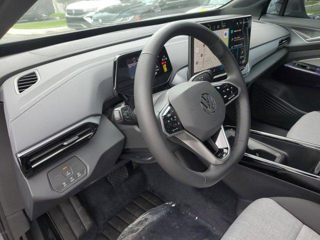 Photo of 2025 Silver Mist Metallic Volkswagen ID.4