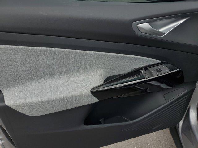 Photo of 2025 Silver Mist Metallic Volkswagen ID.4