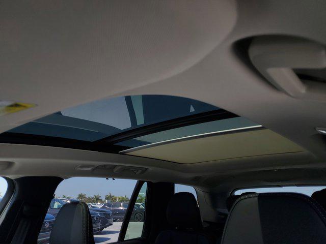 Photo of 2025 Denim Blue Metallic Volvo XC90