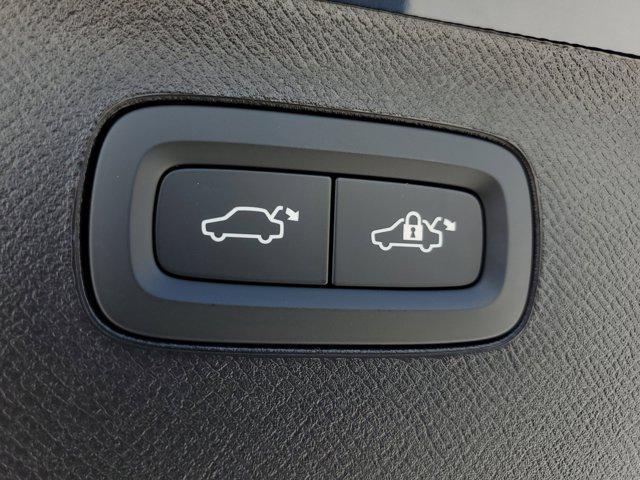 Photo of 2025 Denim Blue Metallic Volvo XC90