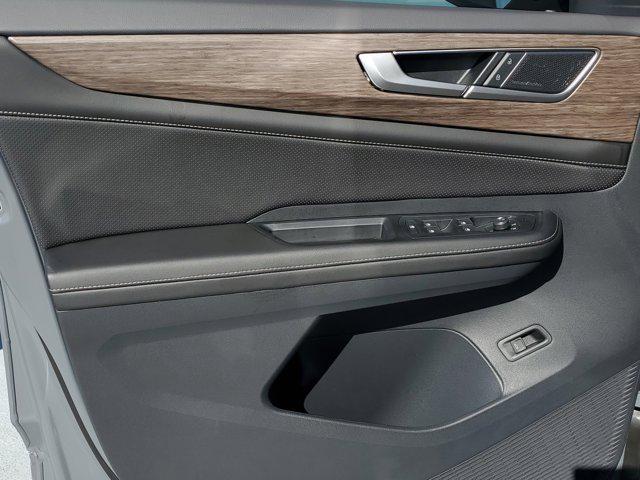 Photo of 2025 Pure Gray Volkswagen Atlas