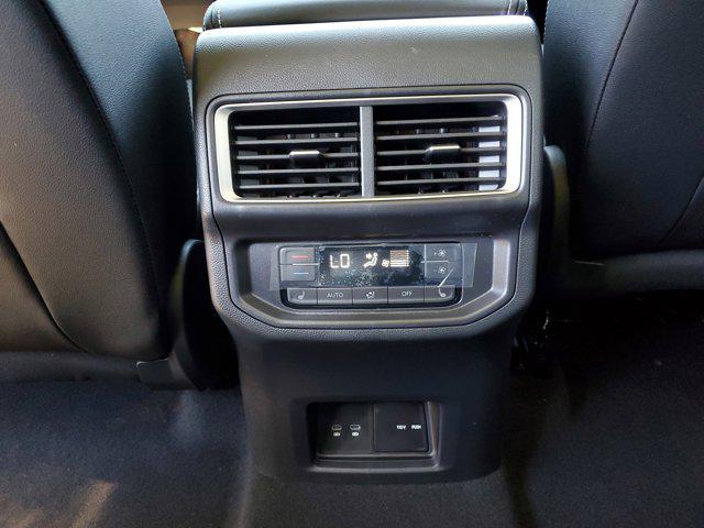 Photo of 2025 Pure Gray Volkswagen Atlas