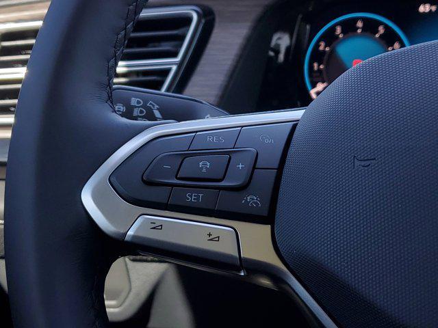 Photo of 2025 Pure Gray Volkswagen Atlas