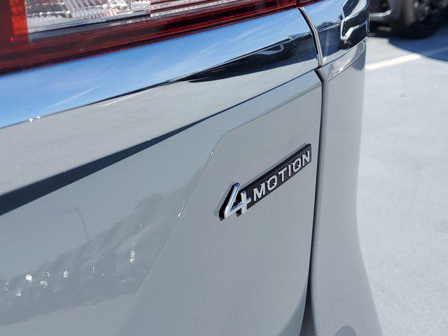 Photo of 2025 Pure Gray Volkswagen Atlas