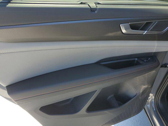 Photo of 2025 Deep Black Pearl Volkswagen Atlas