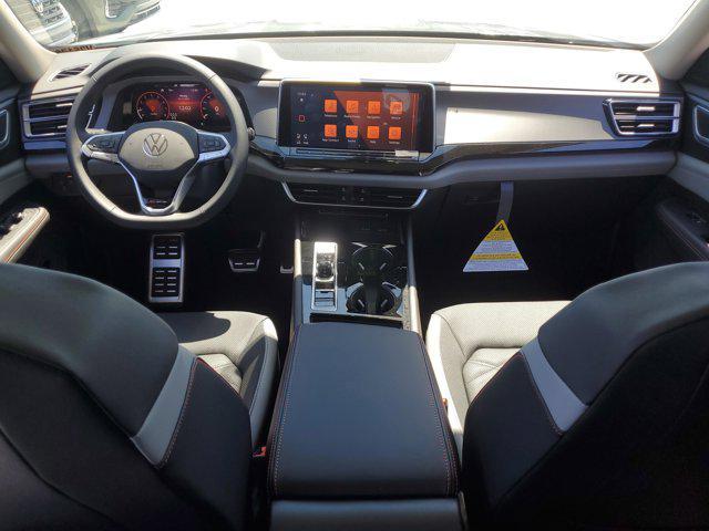 Photo of 2025 Deep Black Pearl Volkswagen Atlas