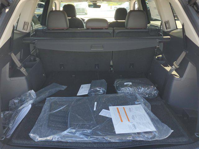Photo of 2025 Deep Black Pearl Volkswagen Atlas