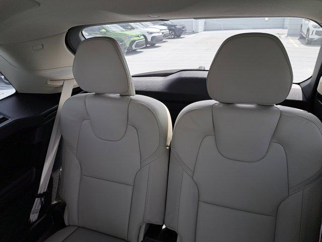 Photo of 2026 Crystal White Pearl Volvo XC90