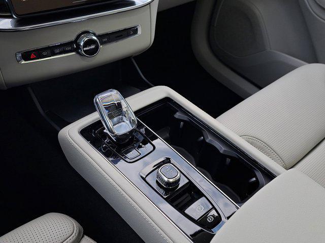 Photo of 2026 Crystal White Pearl Volvo XC90