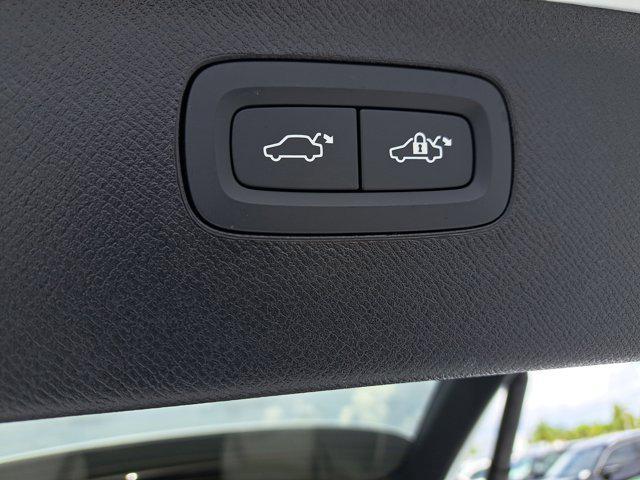 Photo of 2026 Crystal White Pearl Volvo XC90