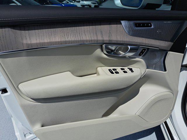 Photo of 2026 Crystal White Pearl Volvo XC90
