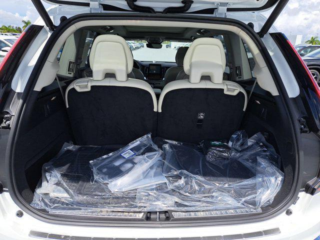 Photo of 2026 Crystal White Pearl Volvo XC90