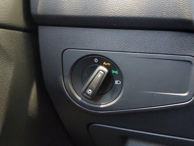 Photo of 2022 Pure White Volkswagen Tiguan
