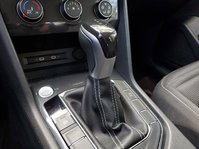 Photo of 2022 Pure White Volkswagen Tiguan