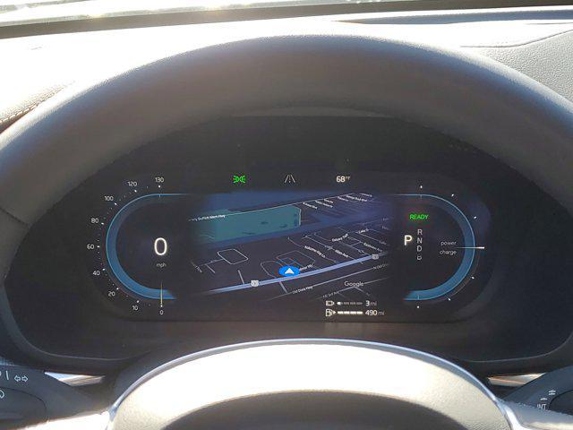 Photo of 2022 Crystal White Metallic Volvo XC60 Recharge Plug-In Hybrid