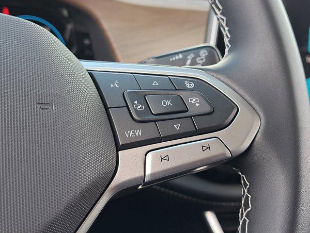 Photo of 2025 Deep Black Pearl Volkswagen Atlas