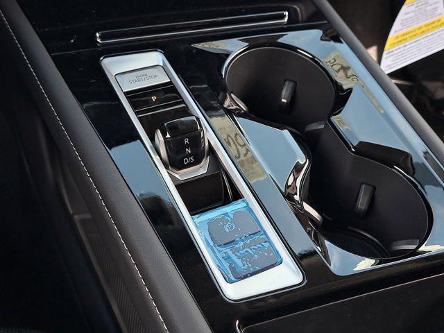 Photo of 2025 Deep Black Pearl Volkswagen Atlas